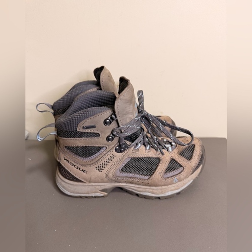 Women’s Vasque Outdoor Hiking Boots Gore-Tex Waterproof With Vibram Sole